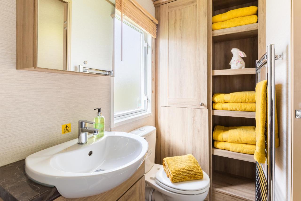 Cottontail Lodge - Hot Tub - Pet Friendly South Cerney Ngoại thất bức ảnh