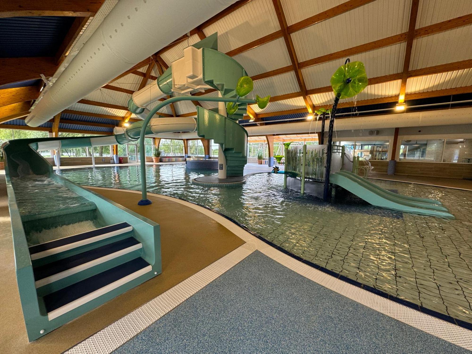Cottontail Lodge - Hot Tub - Pet Friendly South Cerney Ngoại thất bức ảnh